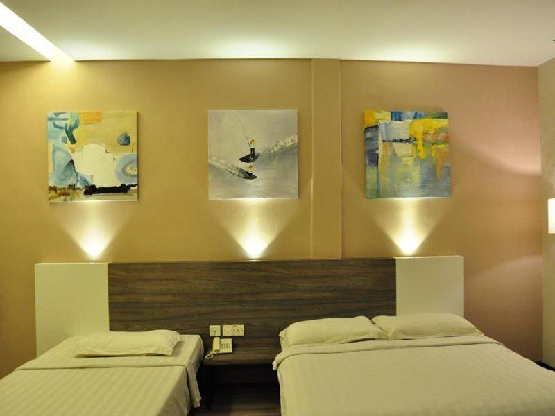 Frazel Inn Hotel Парит-Бунтар Экстерьер фото
