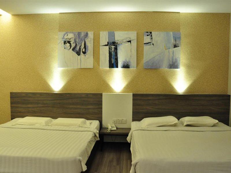 Frazel Inn Hotel Парит-Бунтар Экстерьер фото