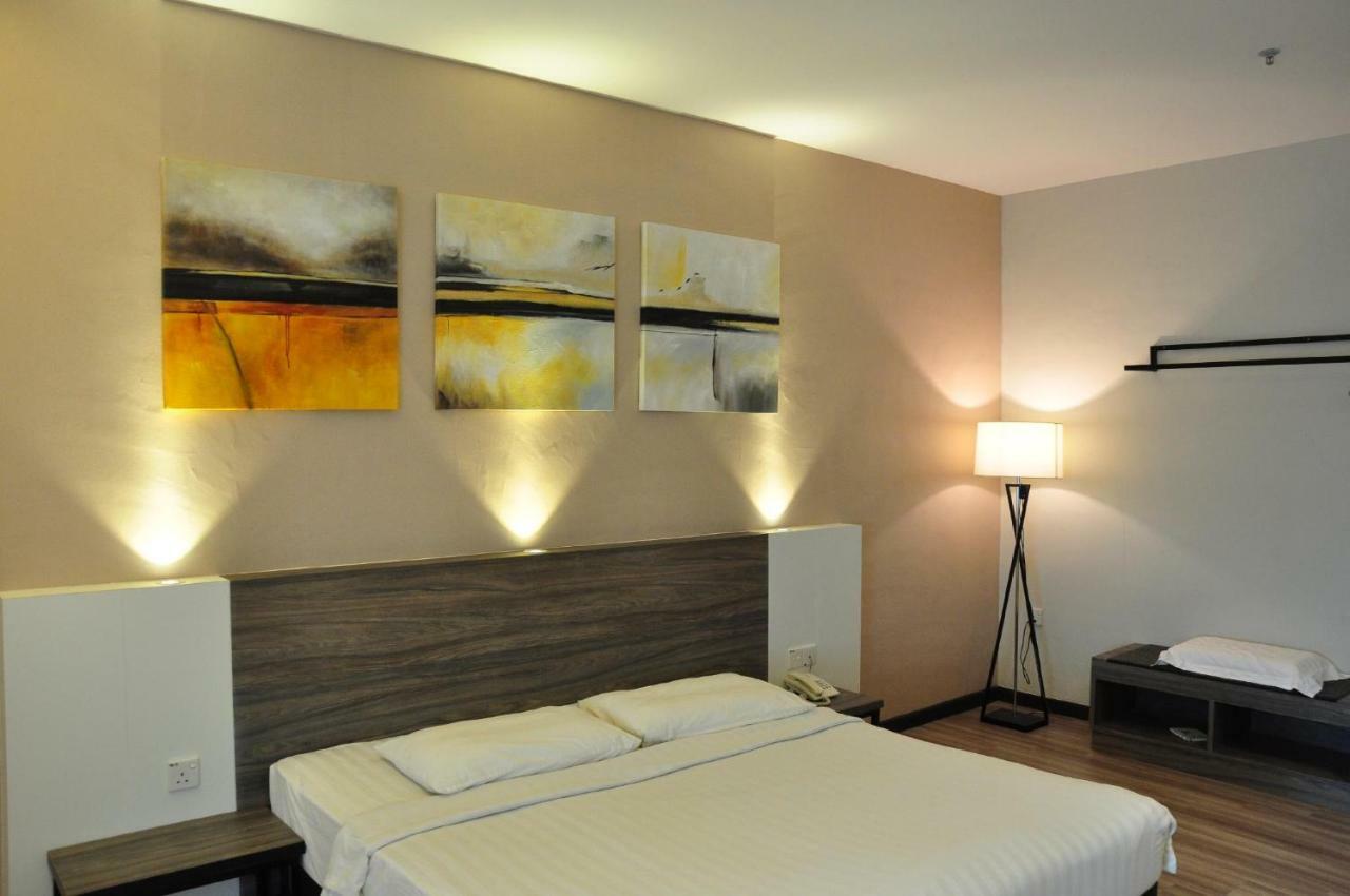 Frazel Inn Hotel Парит-Бунтар Экстерьер фото