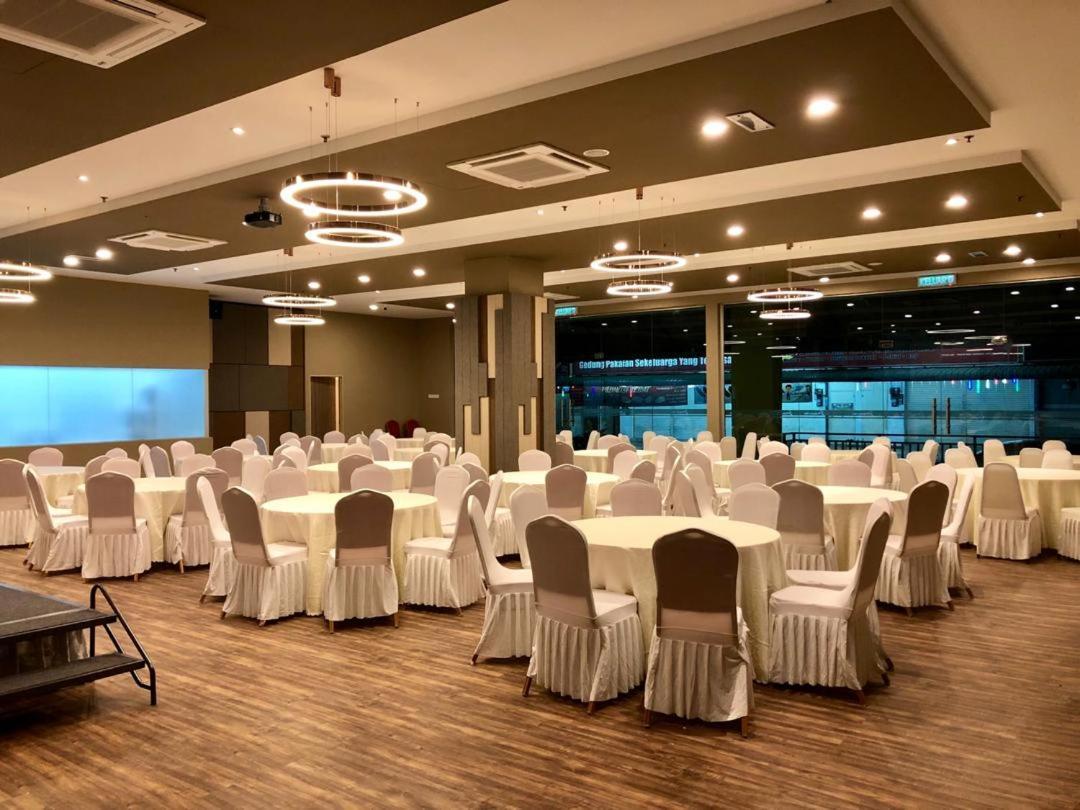 Frazel Inn Hotel Парит-Бунтар Экстерьер фото
