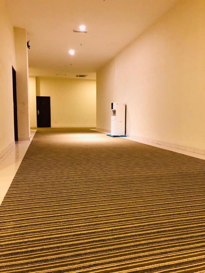 Frazel Inn Hotel Парит-Бунтар Экстерьер фото